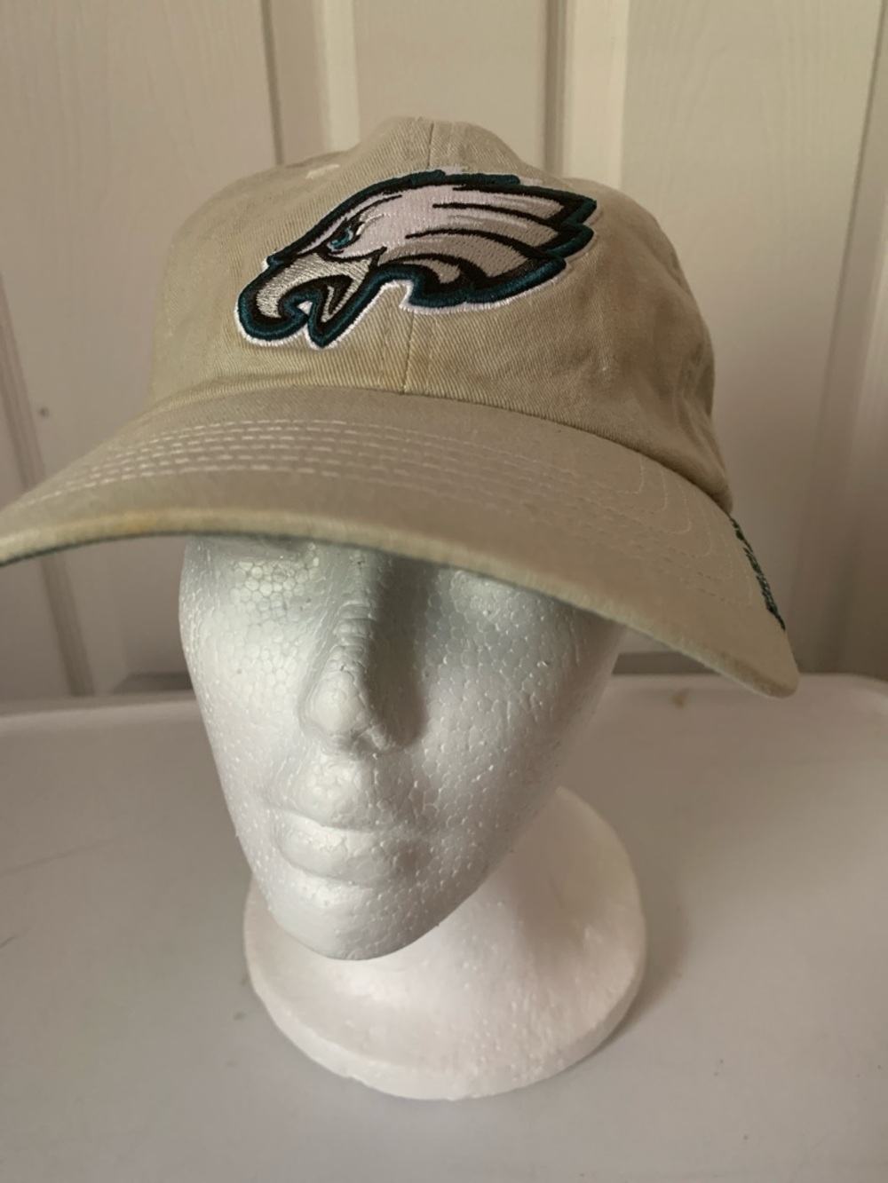 NFL Philadelphia Eagles Beige Hat with Teal and White Logo